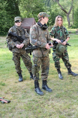 307px x 460px - ARMY TÃBOR - Fotoalbum - PÅ™edtÃ¡borovÃ½ sraz ÄŒichoÅ™ice 1.6.-3.6.2012